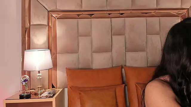 DaraBeckett online show from February 27, 2025, 12:12 pm