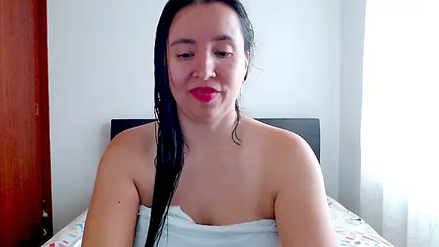 emely sexx20 online show from November 15, 2025, 2:10 pm