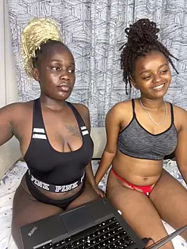 Favoritegirl1 online show from February 13, 2026, 10:21 pm