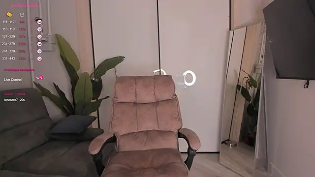 Snapshot of helen_ramsay chatting on October 28, 2025, 3:11 pm helen ramsay online show from October 28, 2025, 3:11 pm