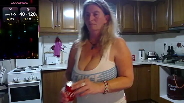 JennaDeluxe online show from April 4, 2026, 8:26 pm