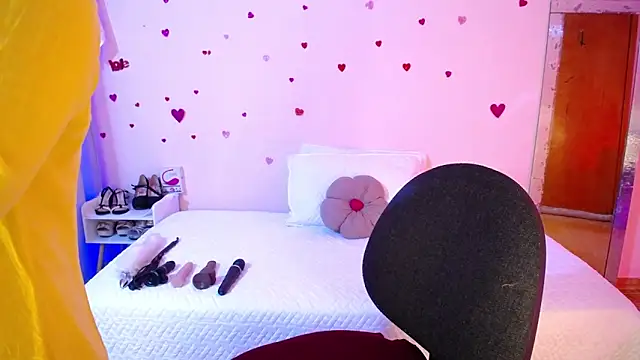 ashlei  online show from November 26, 2025, 4:34 am