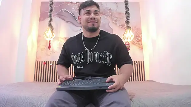 BrianMalonee online show from December 22, 2025, 12:05 pm