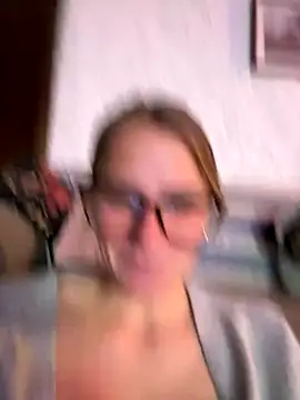 Snapshot of selenaluvv chatting on December 2, 2025, 4:09 pm selenaluvv online show from December 2, 2025, 4:09 pm