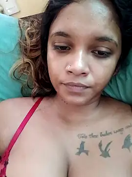 Snapshot of Indianqueen03 chatting on April 17, 2026, 11:46 am Indianqueen03 online show from April 17, 2026, 11:46 am
