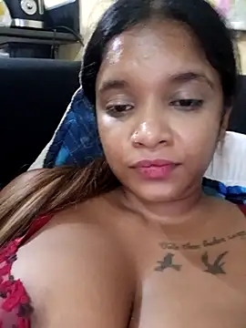 Snapshot of Indianqueen03 chatting on March 29, 2026, 9:05 pm Indianqueen03 online show from March 29, 2026, 9:05 pm