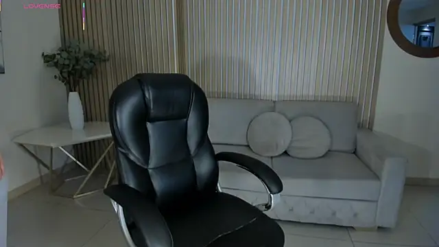 AlessaRomero online show from February 12, 2026, 7:46 pm