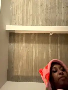 Your Paris online show from October 11, 2025, 9:43 am