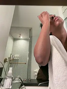 Your Paris online show from February 27, 2026, 2:06 pm