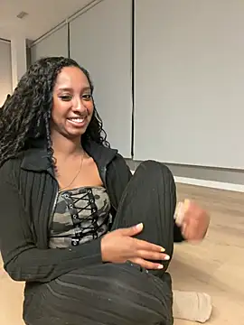 Your Paris online show from March 31, 2026, 4:25 am