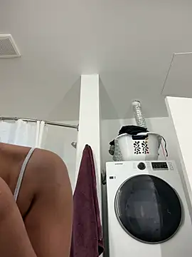 Your Paris online show from February 16, 2026, 2:05 pm