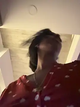 Your Paris online show from February 20, 2026, 8:38 am