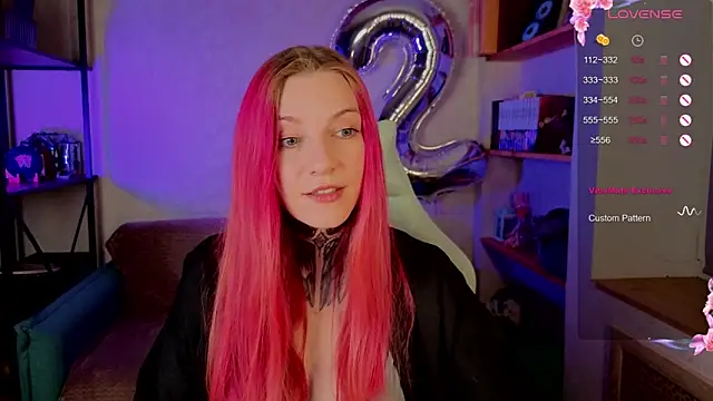 Snapshot of Roxy_____ chatting on October 23, 2025, 9:13 pm Roxy online show from October 23, 2025, 9:13 pm