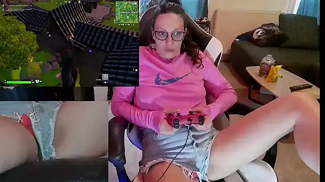 Snapshot of Citron2 chatting on March 4, 2025, 1:59 pm Citron2 online show from March 4, 2025, 1:59 pm