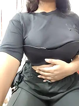 MohiniHott online show from November 22, 2025, 6:45 am