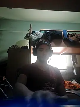 kleineid77 online show from November 29, 2025, 11:10 am