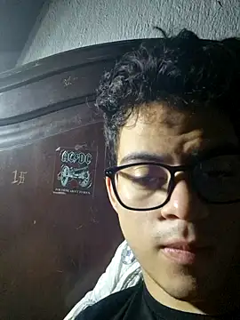 Snapshot of Josudaln2 chatting on November 12, 2025, 2:32 pm Josudaln2 online show from November 12, 2025, 2:32 pm