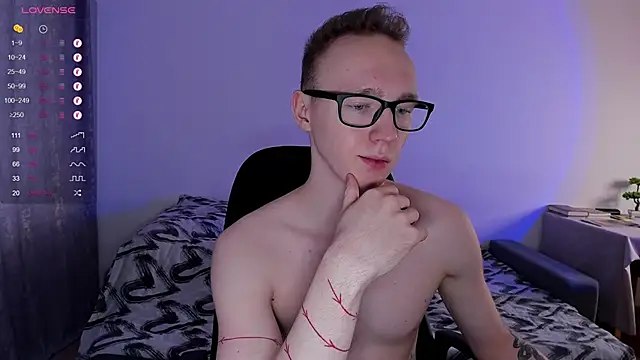 Alex silents online show from March 19, 2025, 1:07 pm