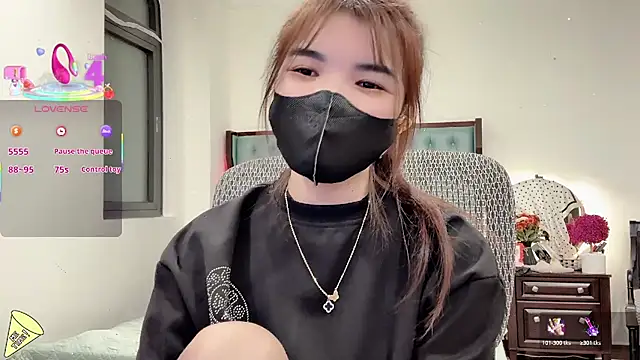 Berrysweet 68 online show from October 28, 2025, 2:38 pm