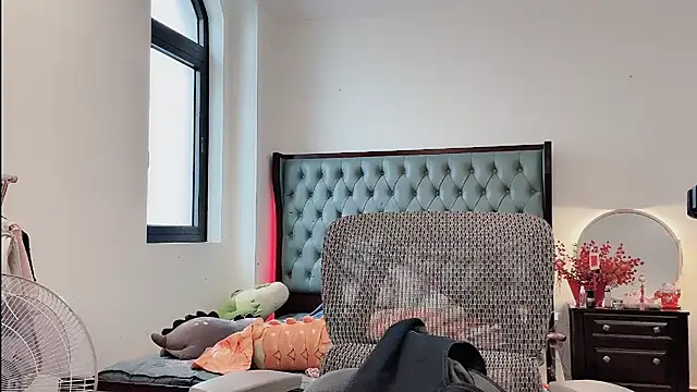 Berrysweet 68 online show from February 9, 2026, 7:28 am