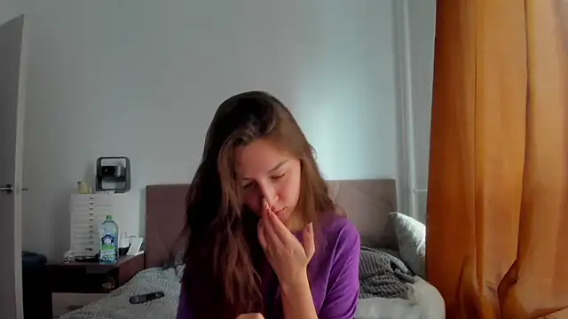 Adela Vetta online show from October 15, 2025, 11:07 am