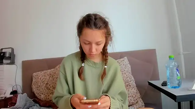 Adela Vetta online show from October 1, 2025, 8:19 am