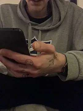 Snapshot of Simboxxx040 chatting on January 9, 2025, 12:41 pm Simboxxx040 online show from January 9, 2025, 12:41 pm