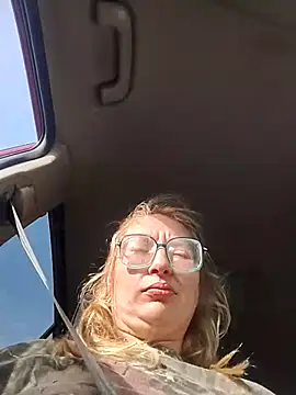 Snapshot of xWhoreAbleX_Pika chatting on November 30, 2025, 3:02 pm xWhoreAbleX Pika online show from November 30, 2025, 3:02 pm