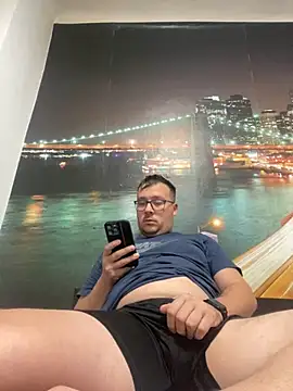 ionut9879 online show from November 6, 2025, 1:26 pm