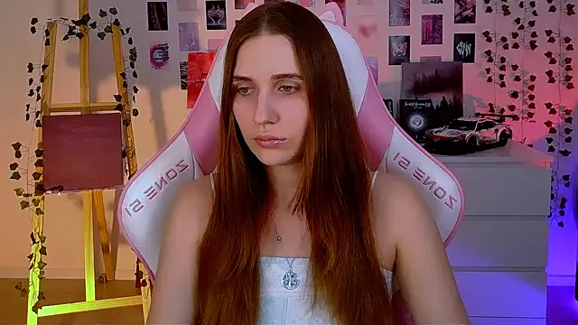 Snapshot of AliceCharmy chatting on February 22, 2025, 7:03 pm AliceCharmy online show from February 22, 2025, 7:03 pm