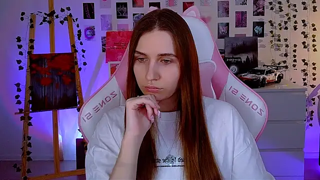 Snapshot of AliceCharmy chatting on February 28, 2025, 6:09 pm AliceCharmy online show from February 28, 2025, 6:09 pm