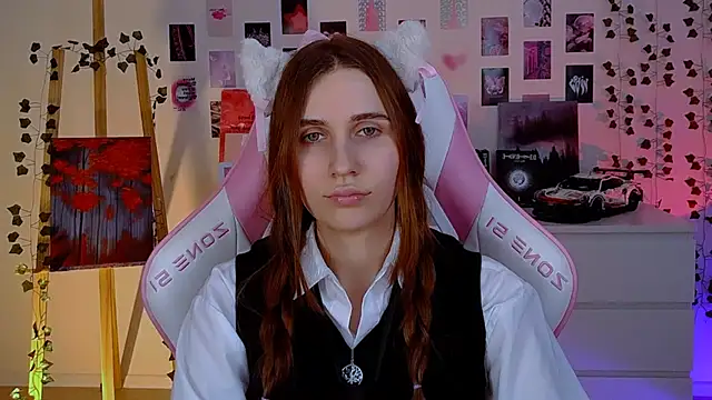 Snapshot of AliceCharmy chatting on February 21, 2025, 7:21 pm AliceCharmy online show from February 21, 2025, 7:21 pm