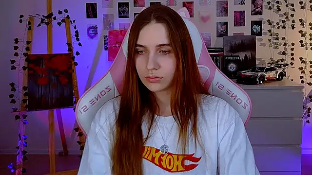 Snapshot of AliceCharmy chatting on March 16, 2025, 5:39 pm AliceCharmy online show from March 16, 2025, 5:39 pm