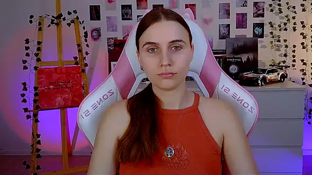 Snapshot of AliceCharmy chatting on March 19, 2025, 6:12 pm AliceCharmy online show from March 19, 2025, 6:12 pm