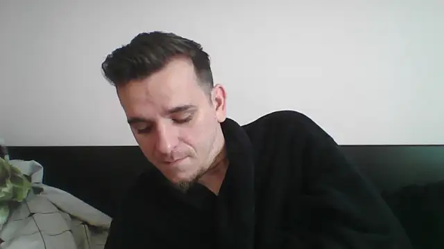 Huge cock22cm online show from March 12, 2025, 7:24 am