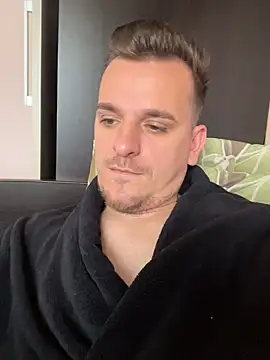 Snapshot of Huge_cock22cm chatting on May 31, 2026, 6:52 am Huge cock22cm online show from May 31, 2026, 6:52 am