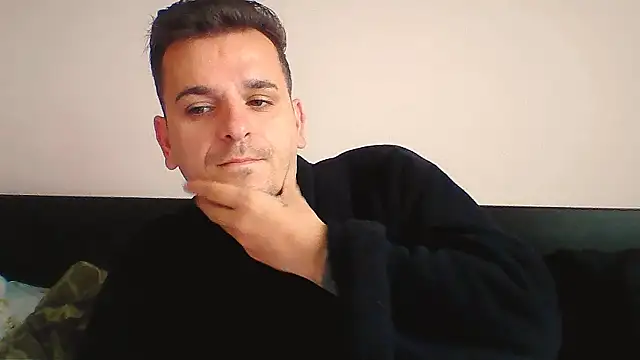 Huge cock22cm online show from November 20, 2025, 8:48 am