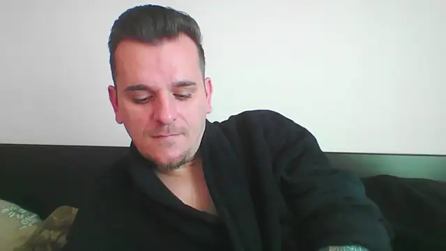 Snapshot of Huge_cock22cm chatting on April 26, 2026, 7:27 am Huge cock22cm online show from April 26, 2026, 7:27 am
