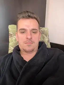 Snapshot of Huge_cock22cm chatting on March 1, 2026, 10:04 am Huge cock22cm online show from March 1, 2026, 10:04 am