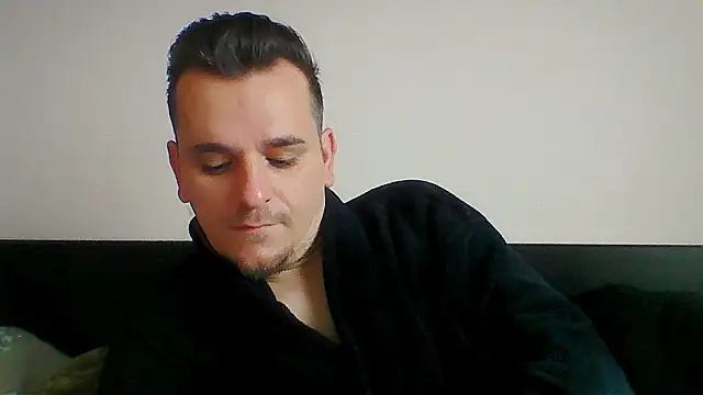Snapshot of Huge_cock22cm chatting on April 22, 2026, 7:26 am Huge cock22cm online show from April 22, 2026, 7:26 am