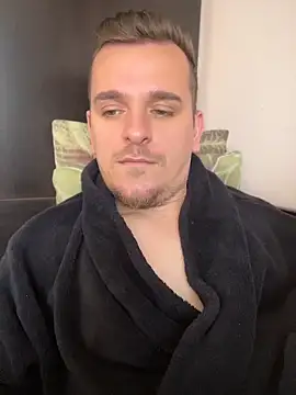 Snapshot of Huge_cock22cm chatting on May 6, 2026, 7:56 am Huge cock22cm online show from May 6, 2026, 7:56 am
