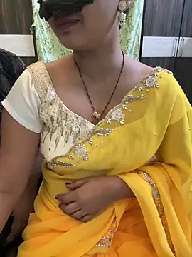 Snapshot of Magical-Couple-telugu chatting on January 29, 2025, 2:21 pm Magical-Couple-telugu online show from January 29, 2025, 2:21 pm