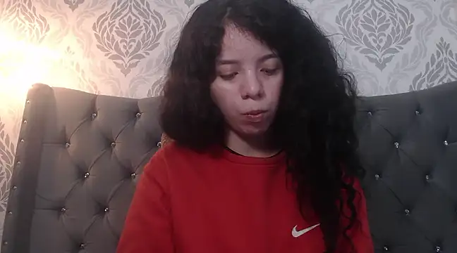 EmmaCowperr online show from February 25, 2025, 4:14 pm