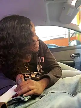 Snapshot of NillaMontana chatting on January 4, 2025, 6:51 pm NillaMontana online show from January 4, 2025, 6:51 pm