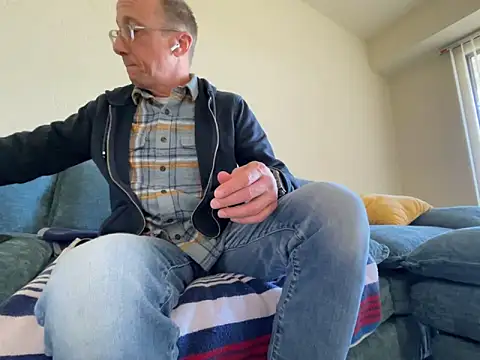 mouser21212 online show from April 5, 2026, 5:41 pm