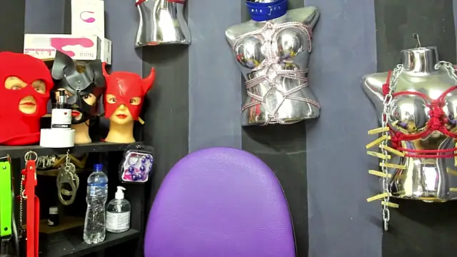 LucyStrike  online show from March 3, 2025, 10:52 pm