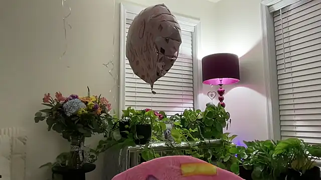 Milf Goddess online show from July 7, 2026, 4:26 am