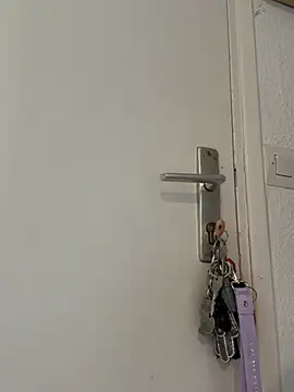 Luccreccia  online show from March 12, 2026, 11:36 am