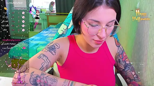 folinskayyya online show from November 17, 2025, 4:27 am