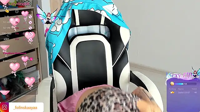 folinskayyya online show from February 27, 2025, 5:07 am